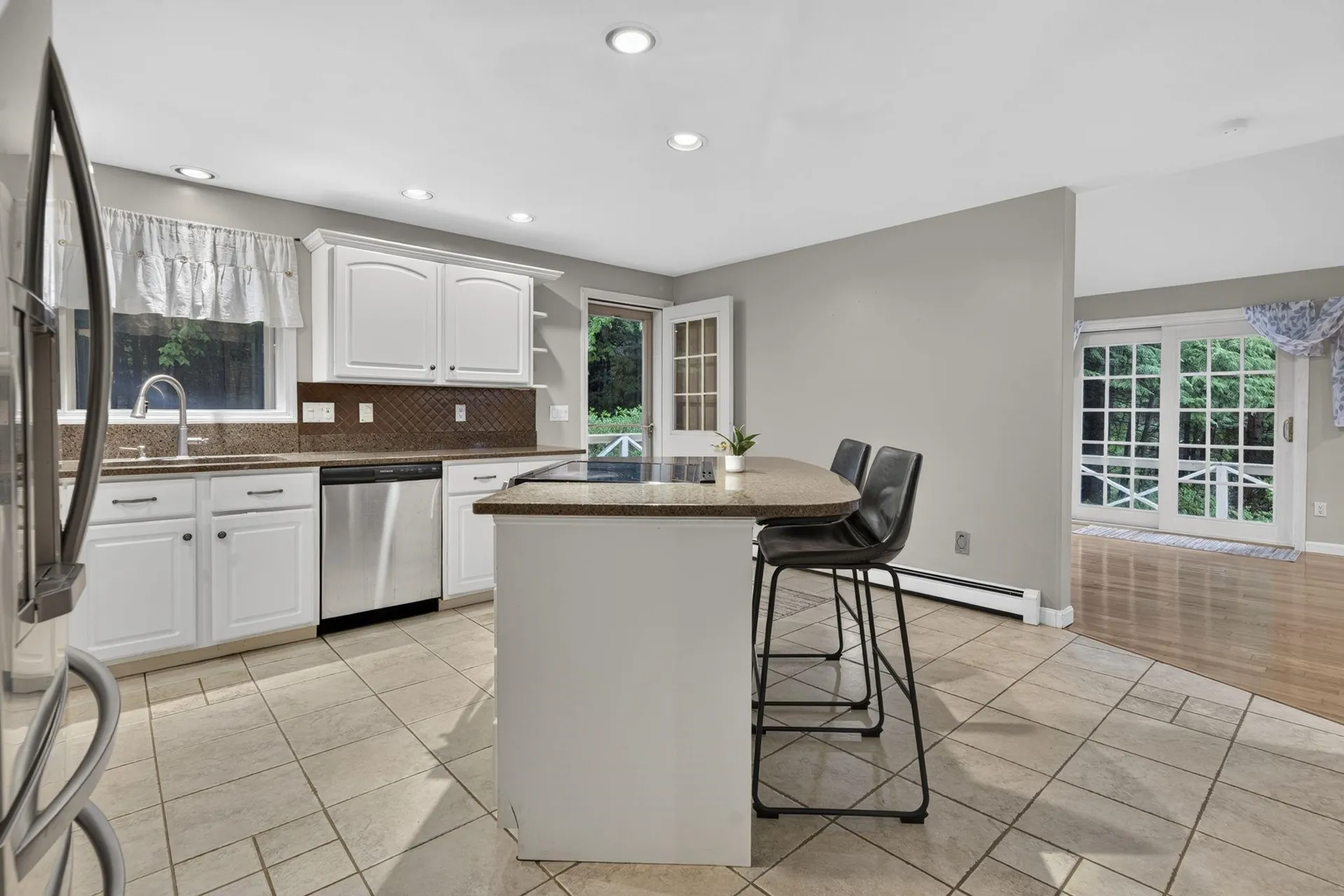 12 Ryan Road Goffstown NH 03045