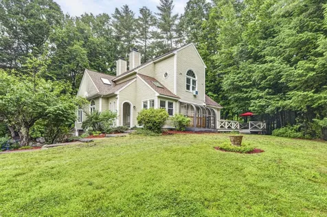 12 Ryan Road Goffstown NH 03045