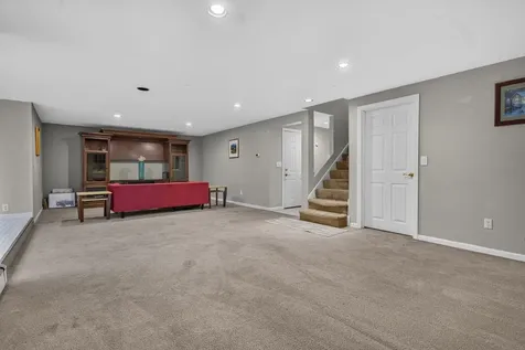 12 Ryan Road Goffstown NH 03045