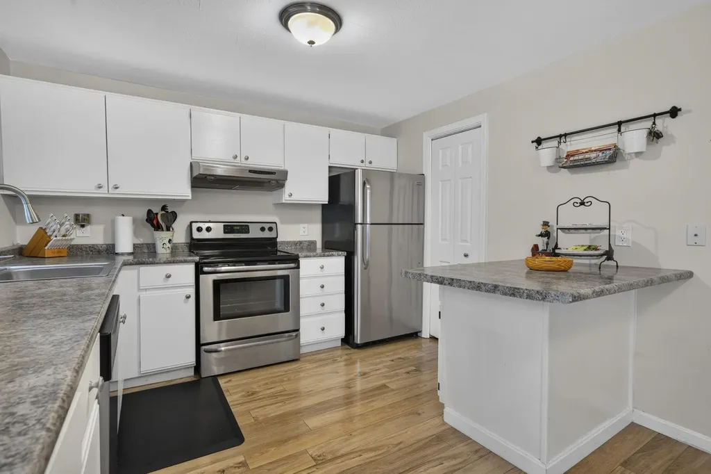 95 Harbor Avenue Nashua NH 03060