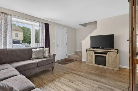 95 Harbor Avenue Nashua NH 03060