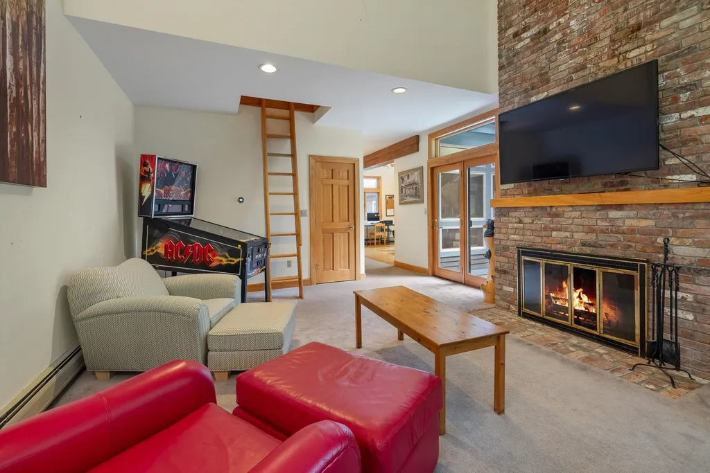 144 High Meadow Road Winhall VT 05340