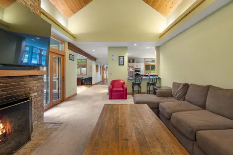144 High Meadow Road Winhall VT 05340