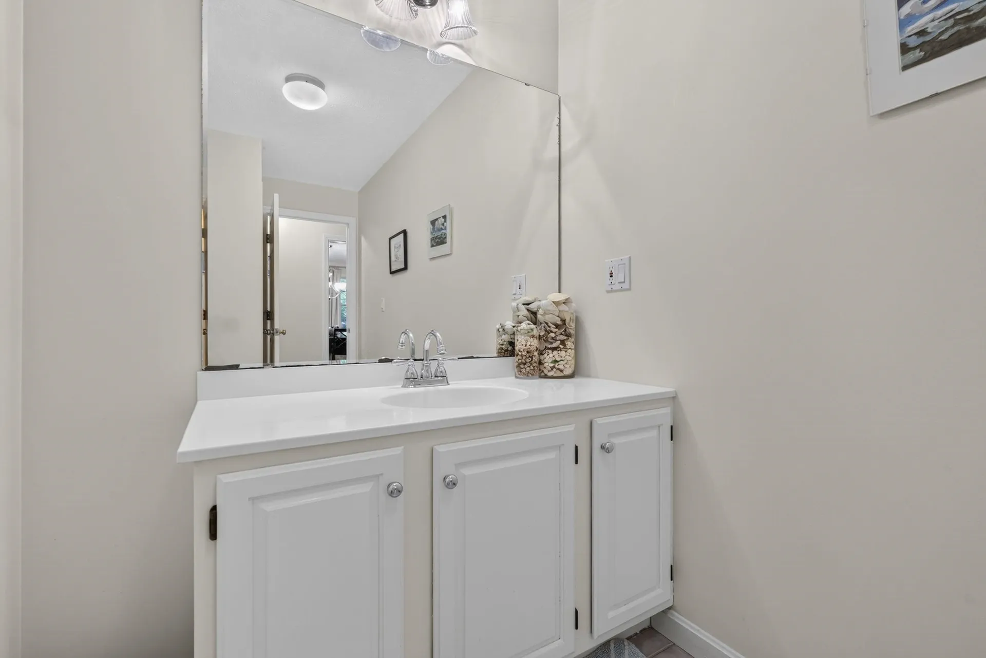 83 Rosewell Road Bedford NH 03110