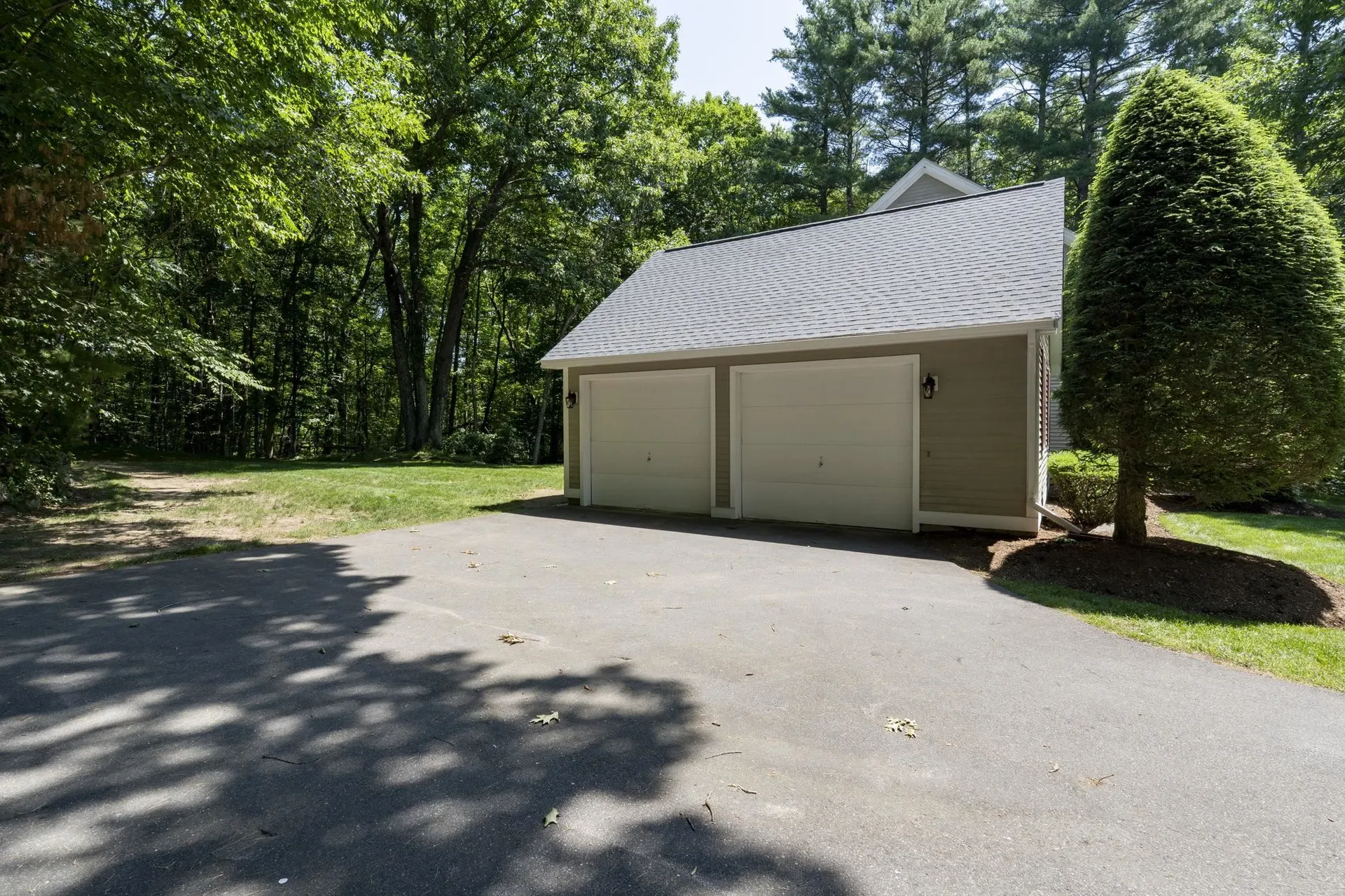 83 Rosewell Road Bedford NH 03110