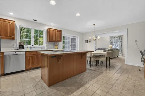 83 Rosewell Road Bedford NH 03110