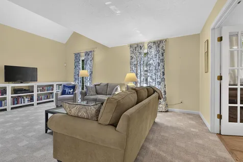 83 Rosewell Road Bedford NH 03110
