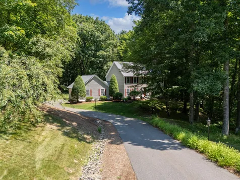 83 Rosewell Road Bedford NH 03110