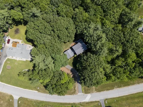 83 Rosewell Road Bedford NH 03110