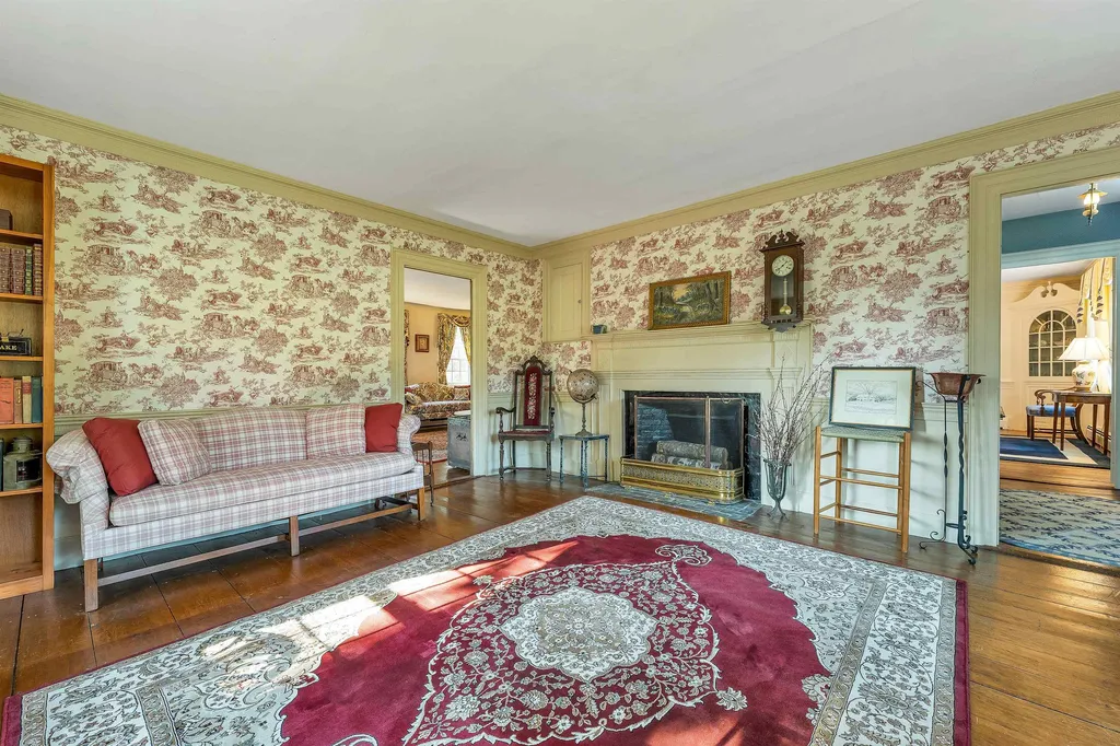 825 North Line Road Tuftonboro NH 03816