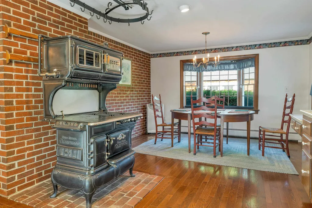 825 North Line Road Tuftonboro NH 03816