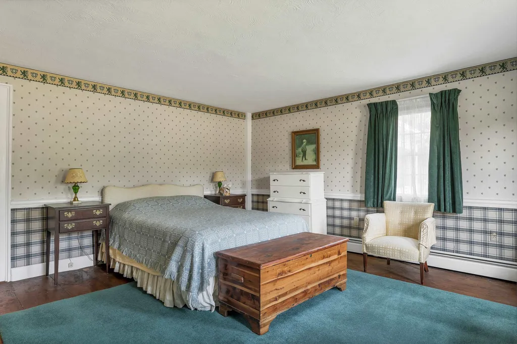 825 North Line Road Tuftonboro NH 03816