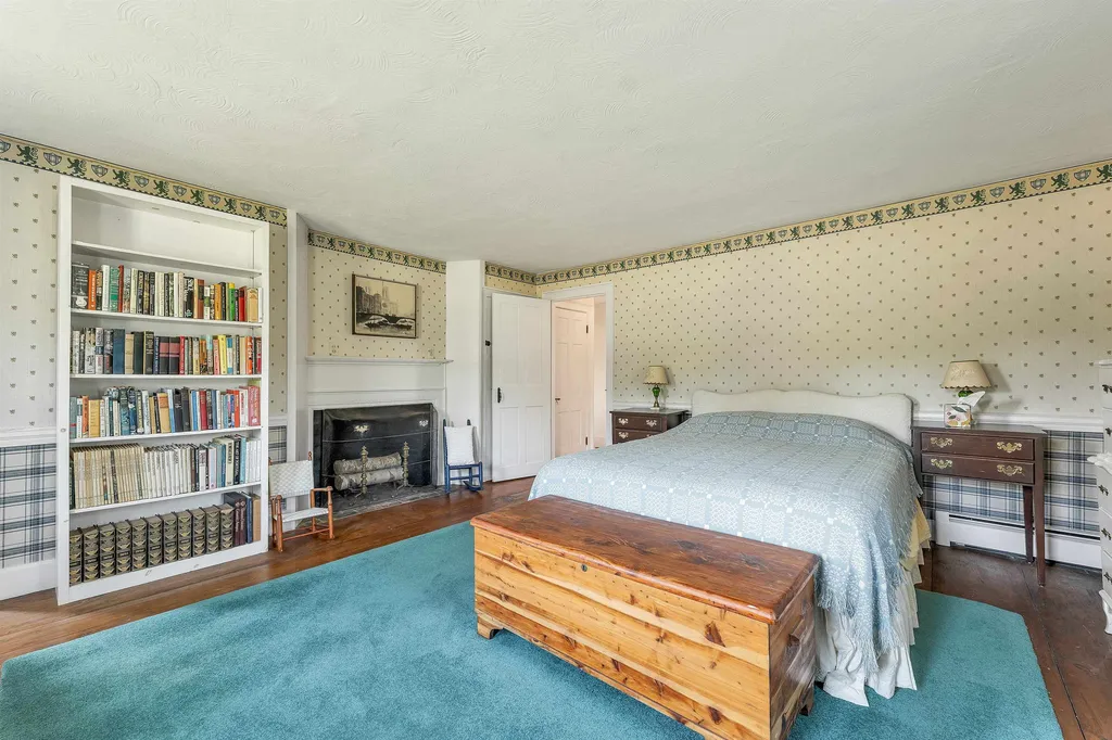 825 North Line Road Tuftonboro NH 03816