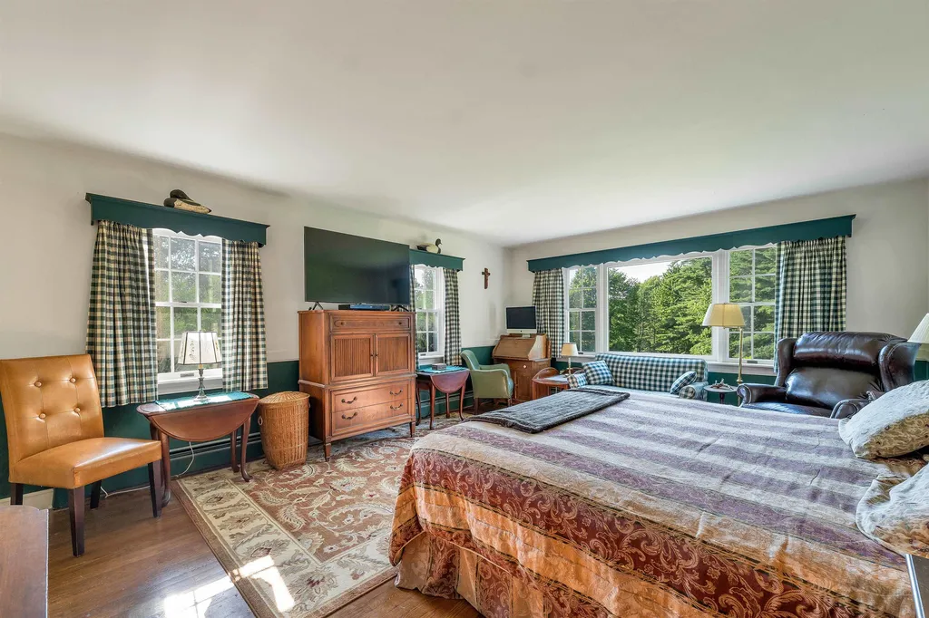825 North Line Road Tuftonboro NH 03816