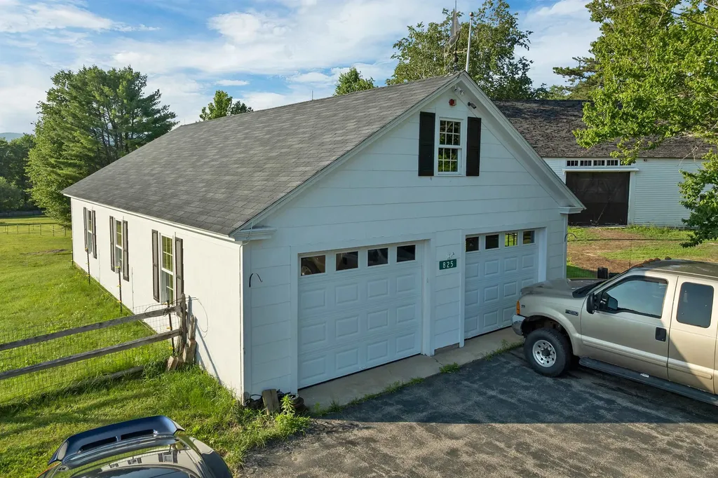 825 North Line Road Tuftonboro NH 03816