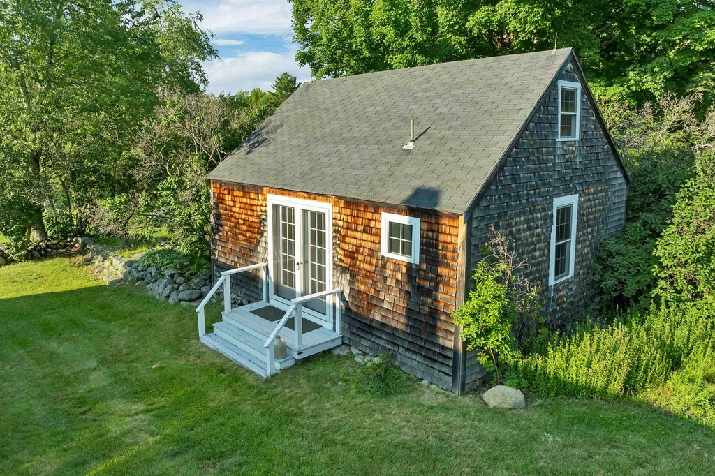 825 North Line Road Tuftonboro NH 03816