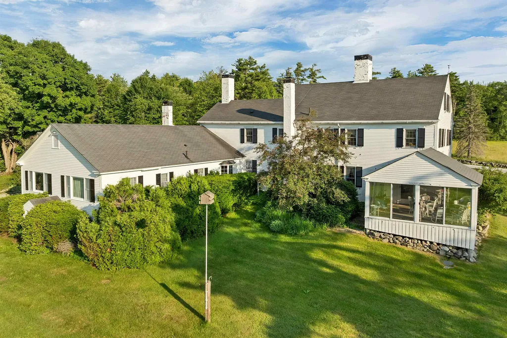 825 North Line Road Tuftonboro NH 03816