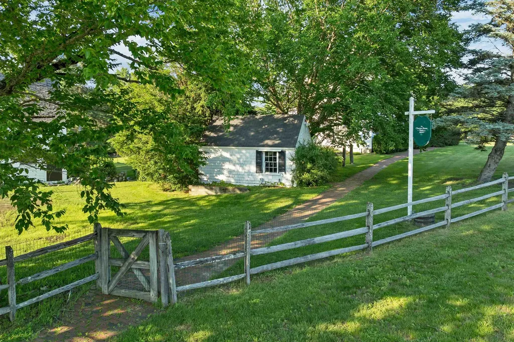 825 North Line Road Tuftonboro NH 03816