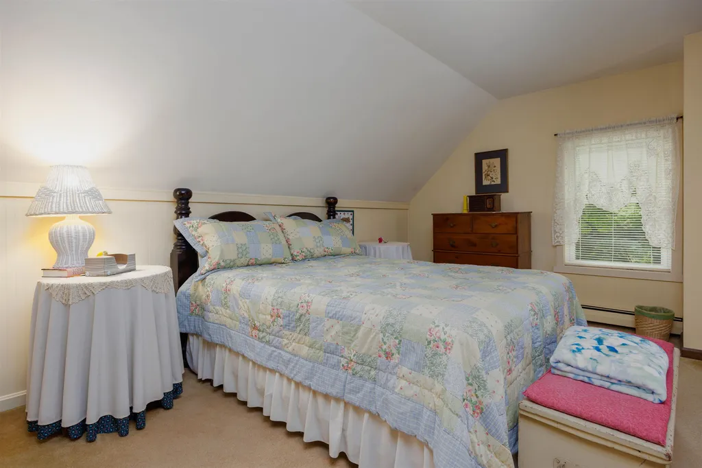 929 Rt 11 Route Sunapee NH 03782