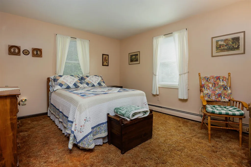 929 Rt 11 Route Sunapee NH 03782