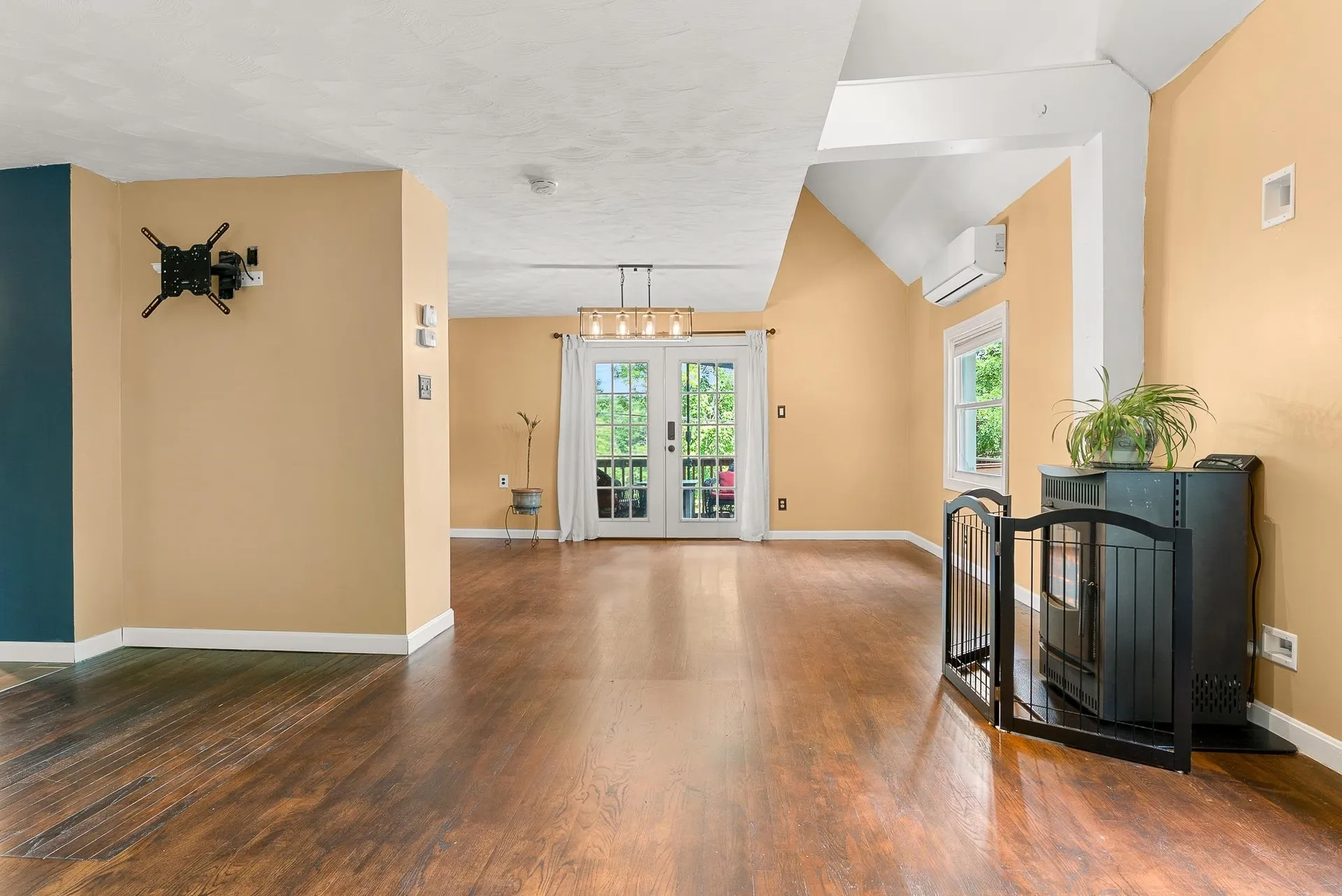 447 West River Road Hooksett NH 03106