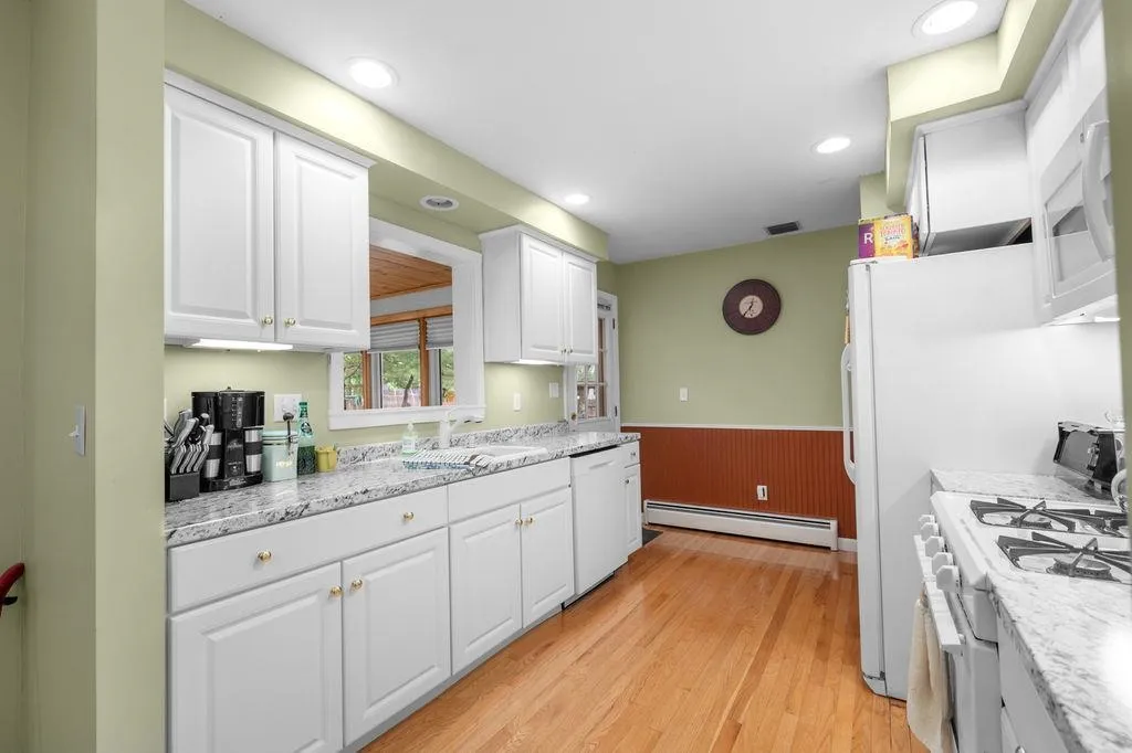 12 Wheaton Drive Nashua NH 03063
