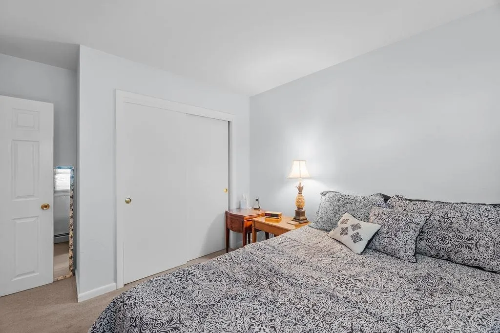 12 Wheaton Drive Nashua NH 03063