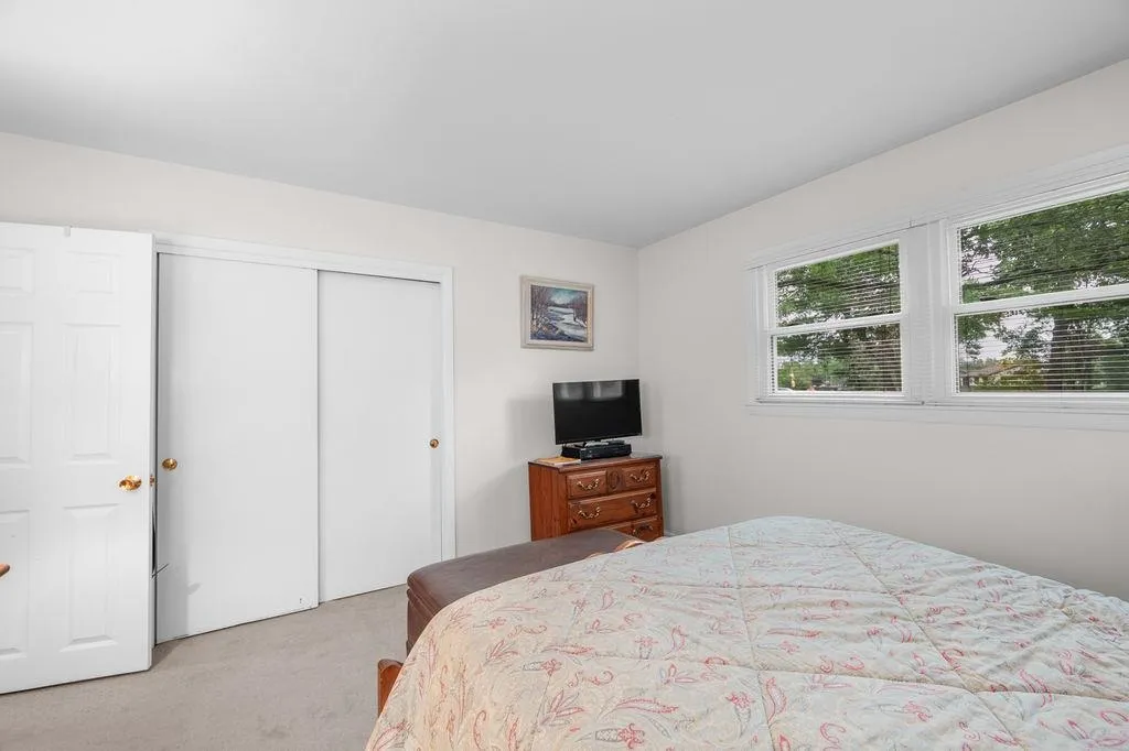 12 Wheaton Drive Nashua NH 03063