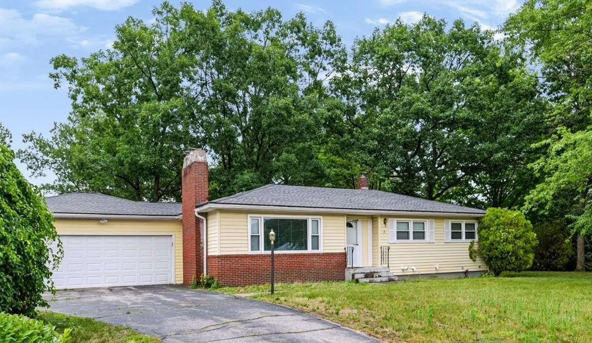 12 Wheaton Drive Nashua NH 03063