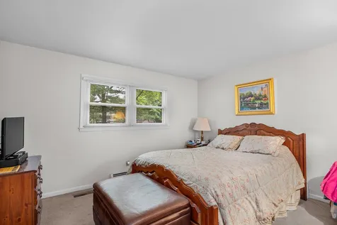 12 Wheaton Drive Nashua NH 03063