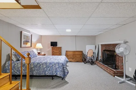 12 Wheaton Drive Nashua NH 03063