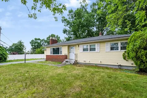 12 Wheaton Drive Nashua NH 03063