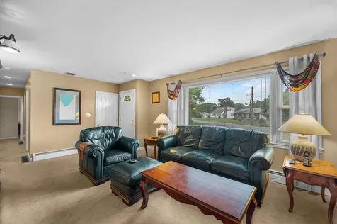 12 Wheaton Drive Nashua NH 03063
