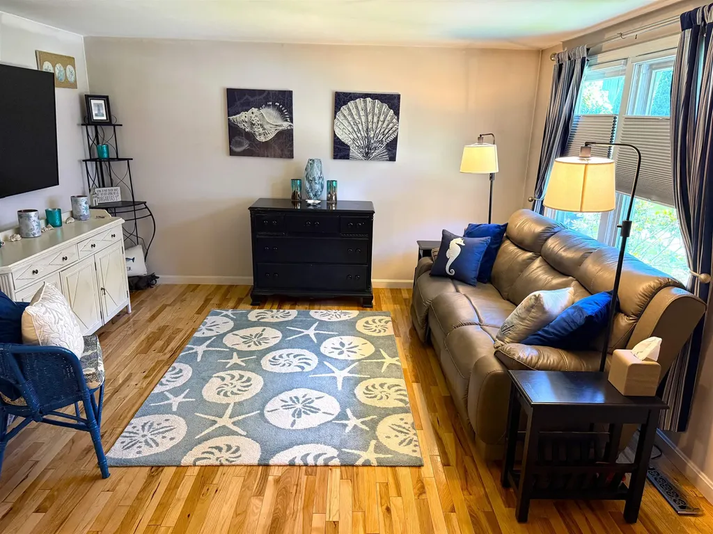 26 Bluestone Drive Nashua NH 03060