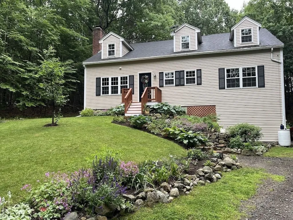 58 Heath Street Newton NH 03858