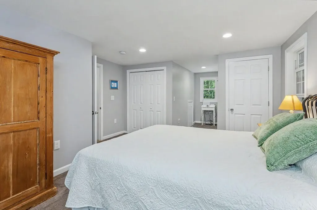 58 Heath Street Newton NH 03858