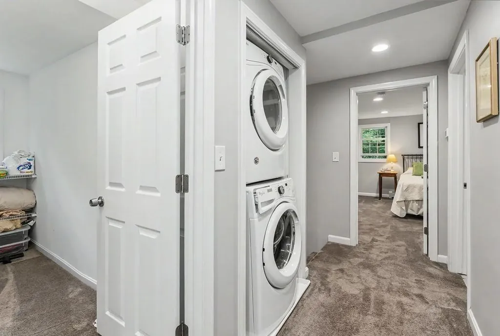 58 Heath Street Newton NH 03858