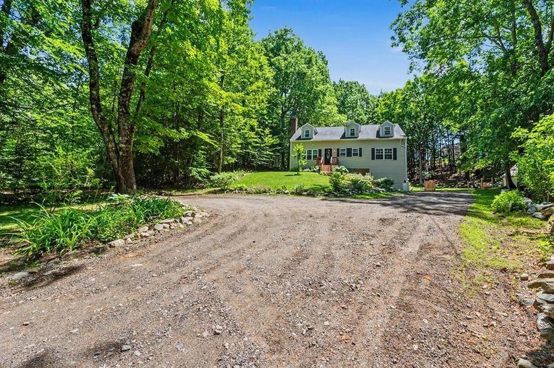 58 Heath Street Newton NH 03858