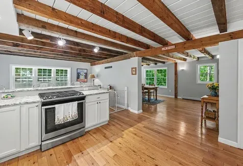 58 Heath Street Newton NH 03858