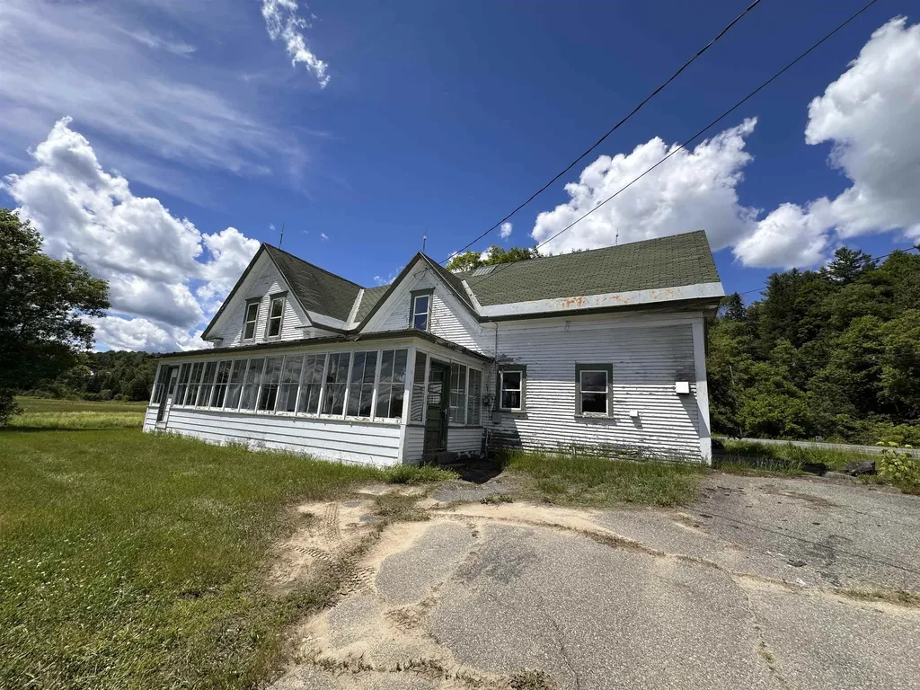28 Stevens Loop Lyndon VT 05851