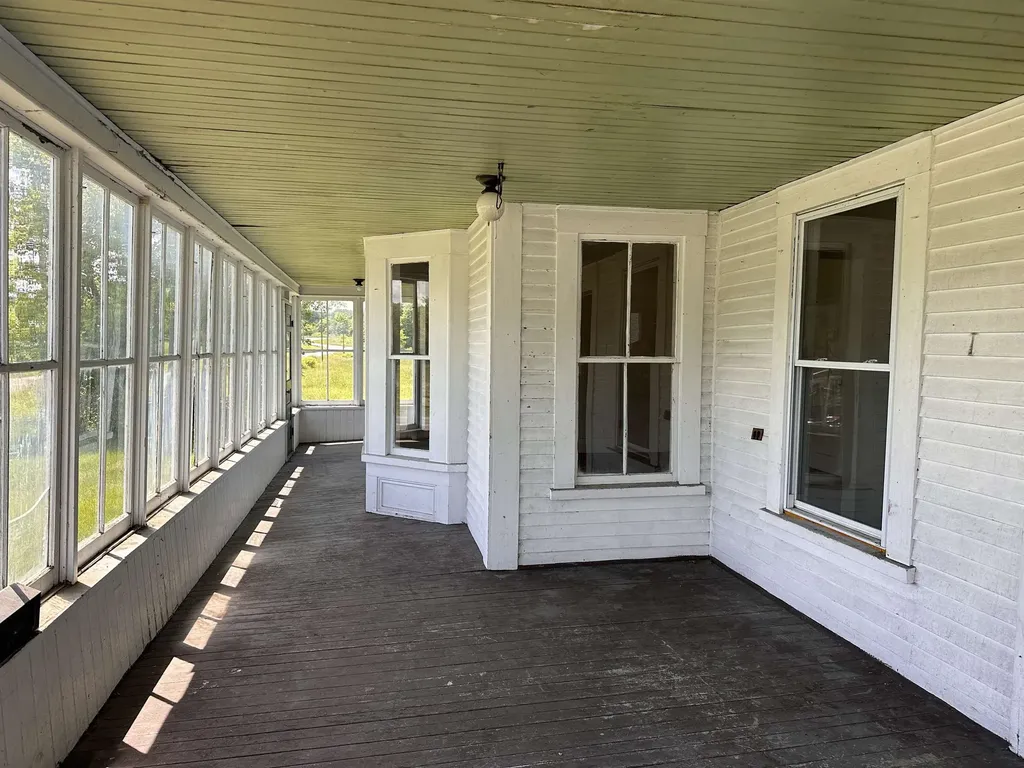 28 Stevens Loop Lyndon VT 05851