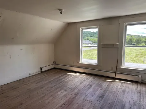 28 Stevens Loop Lyndon VT 05851