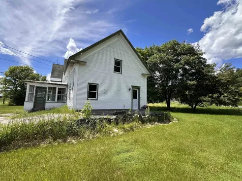 28 Stevens Loop Lyndon VT 05851