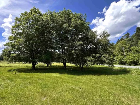 28 Stevens Loop Lyndon VT 05851