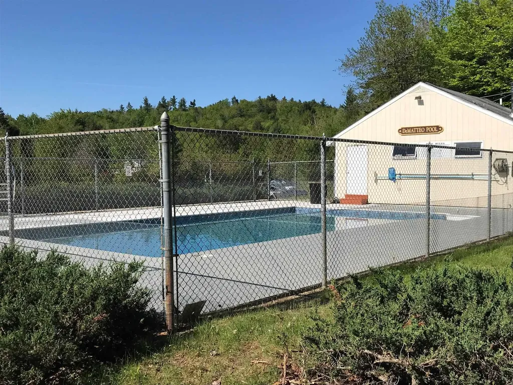 151 Red Coat Lane Stoddard NH 03464