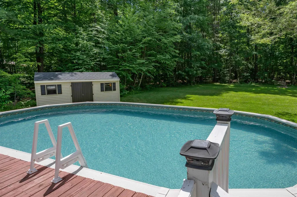32 Kristin Drive Derry NH 03038