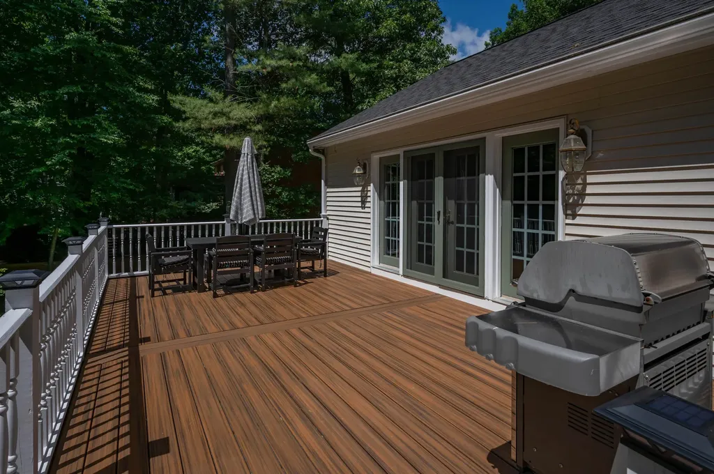 32 Kristin Drive Derry NH 03038