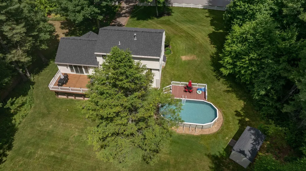 32 Kristin Drive Derry NH 03038