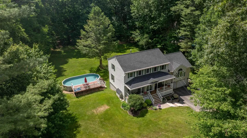 32 Kristin Drive Derry NH 03038
