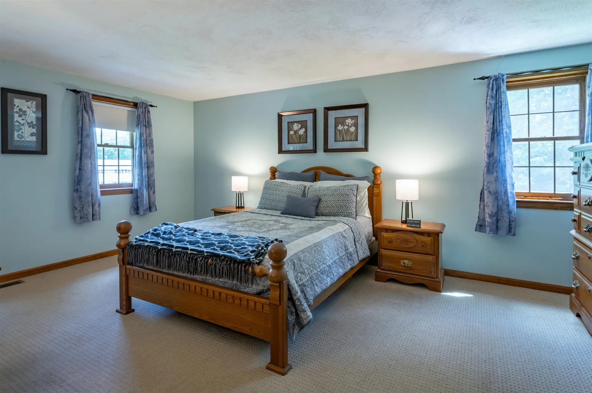 32 Kristin Drive Derry NH 03038